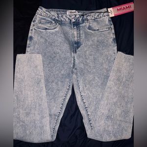 Refuge white washed jeans never worn